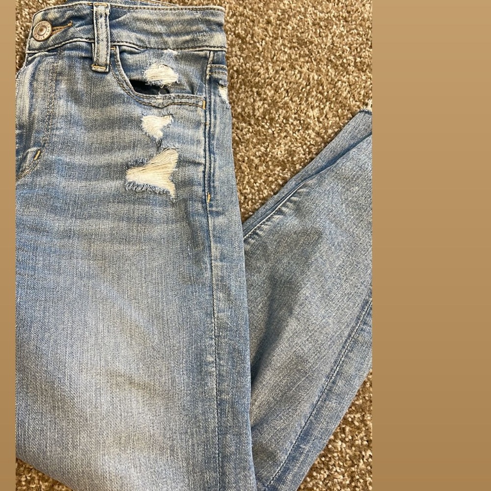 American eagle jeans!